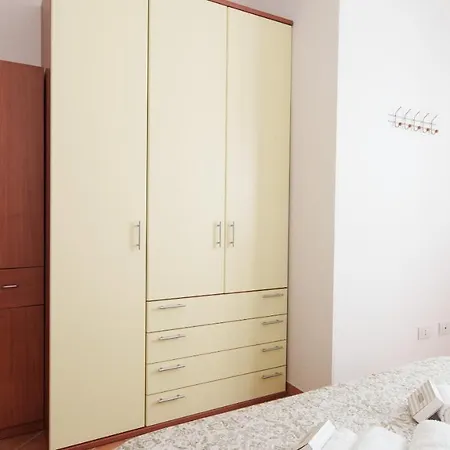 דירה Carlotta's House